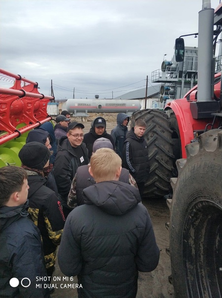 Для студентов Новоселовского филиала Балахтинского аграрного техникума была организована выездная экскурсия в ООО «Иваново».